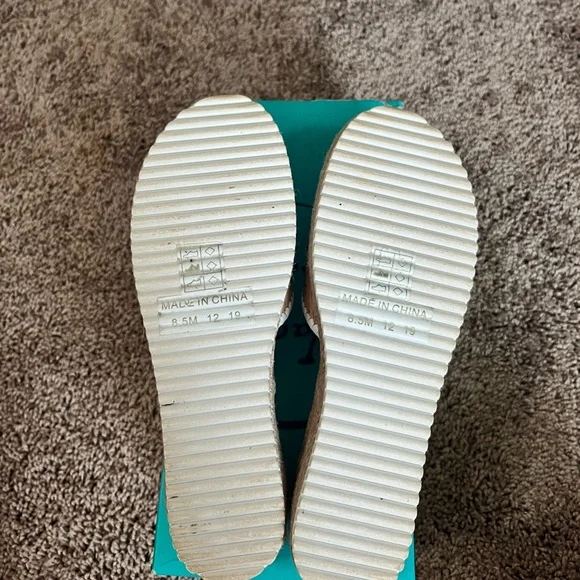 Jack Rogers 8 1/2 sandals - Picture 4 of 6